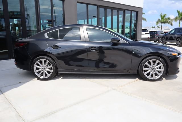 Used 2022 MAZDA MAZDA3 s FWD image 2