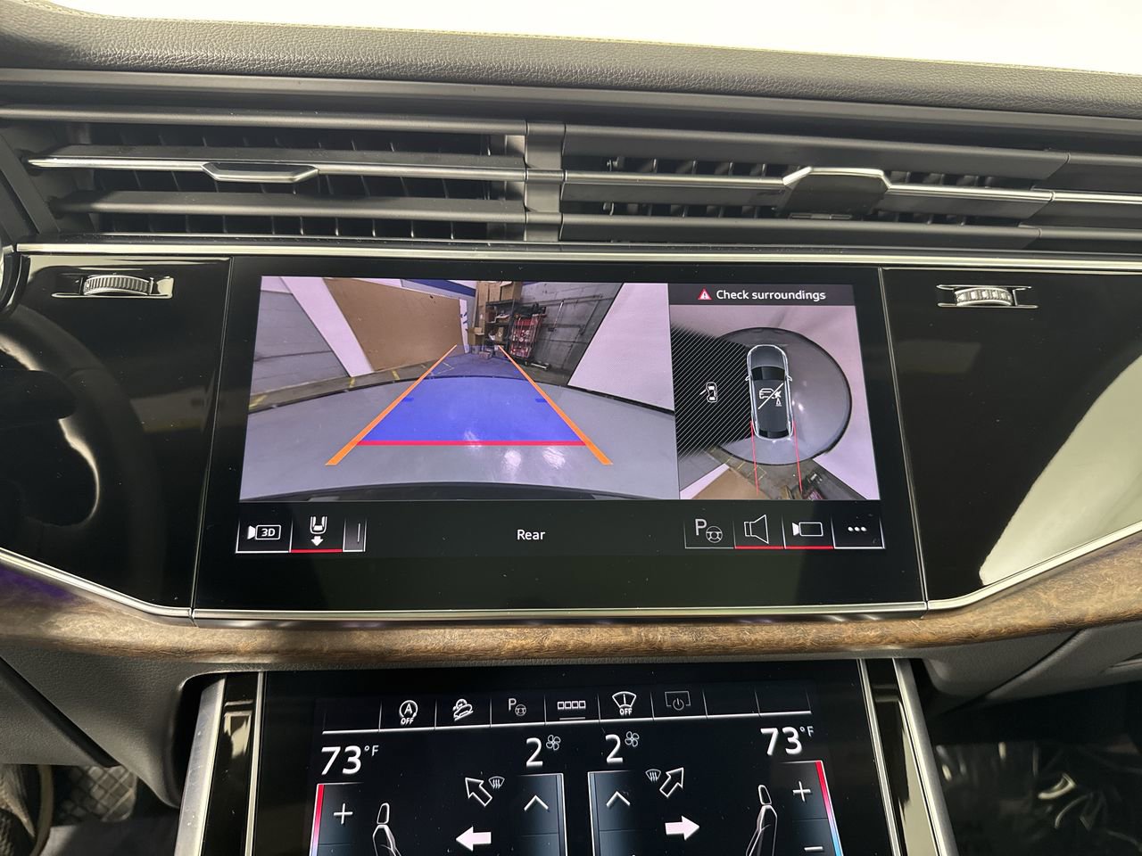 Used 2025 Audi Q8 Prestige image 12