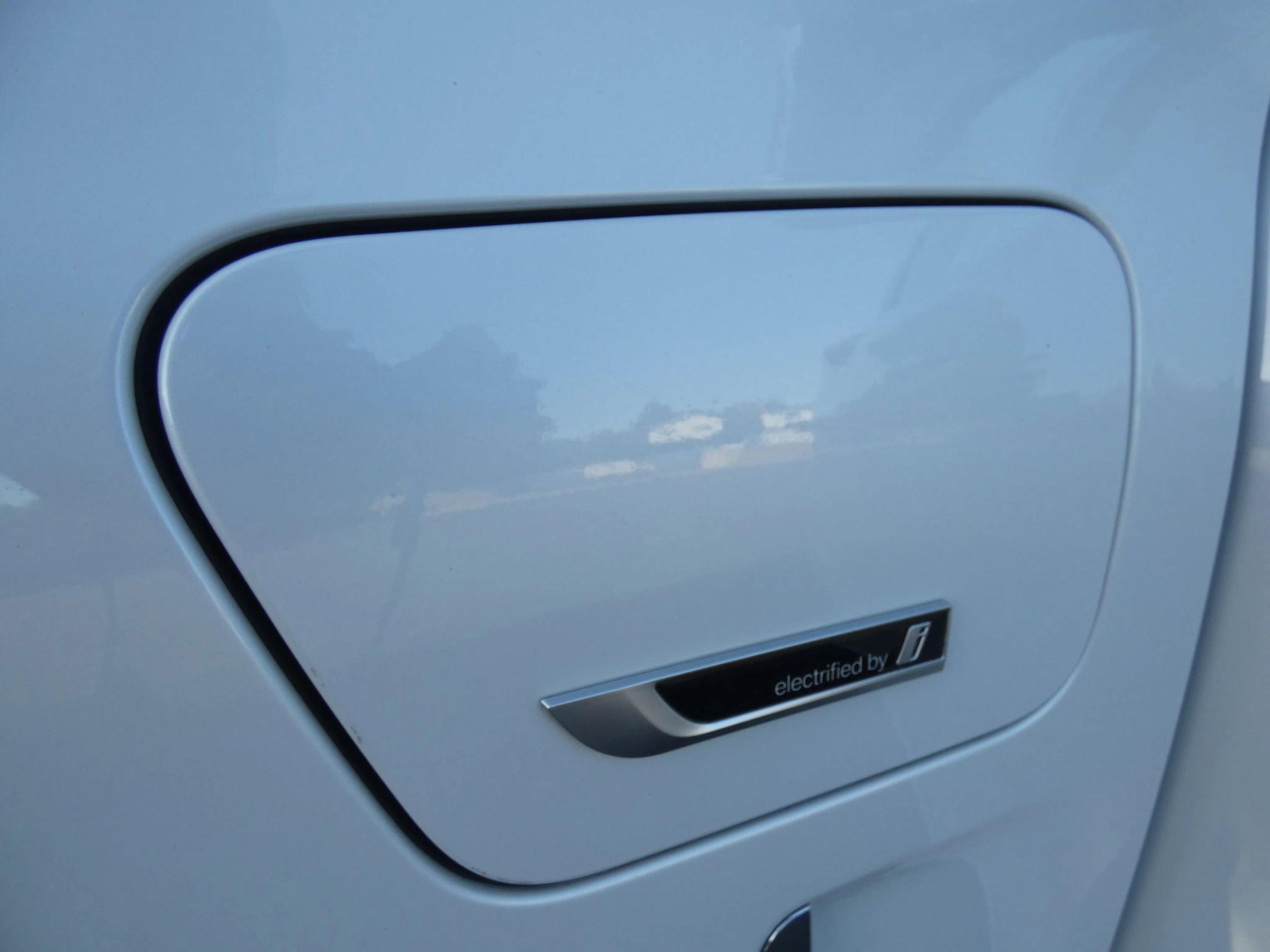 Used 2022 BMW 745e xDrive image 72