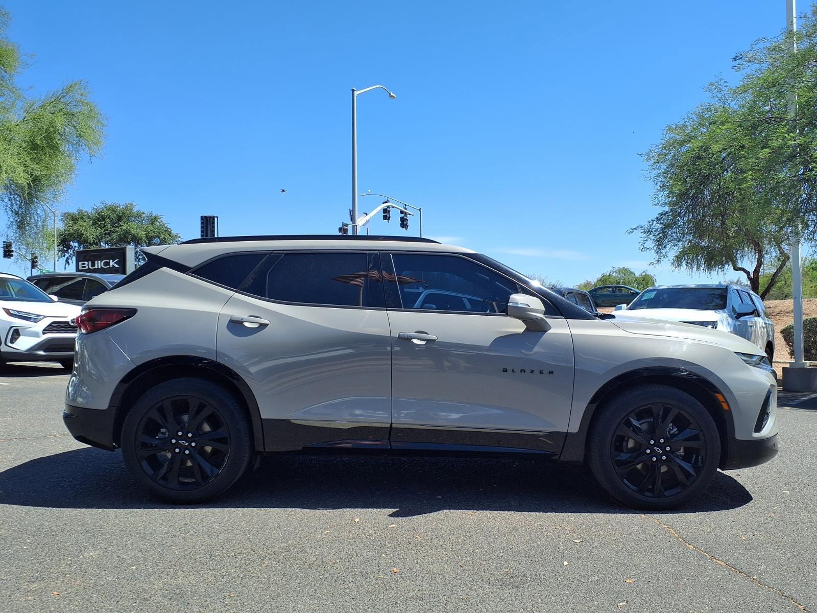 Used 2021 Chevrolet Blazer RS w/ Enhanced Convenience Package FWD image 4