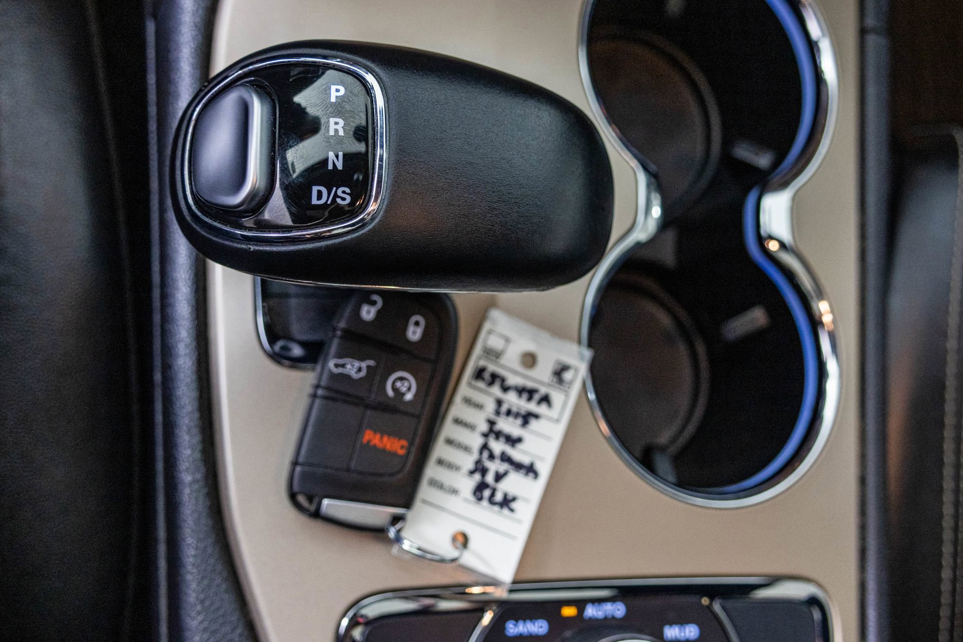 Used 2015 Jeep Grand Cherokee Limited image 29