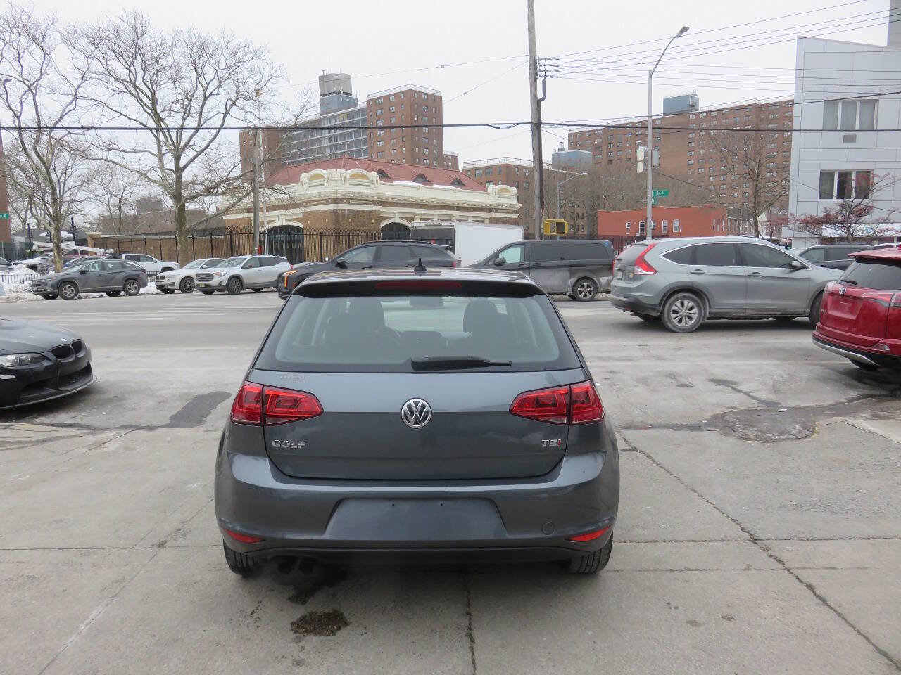 Used 2015 Volkswagen Golf S image 8