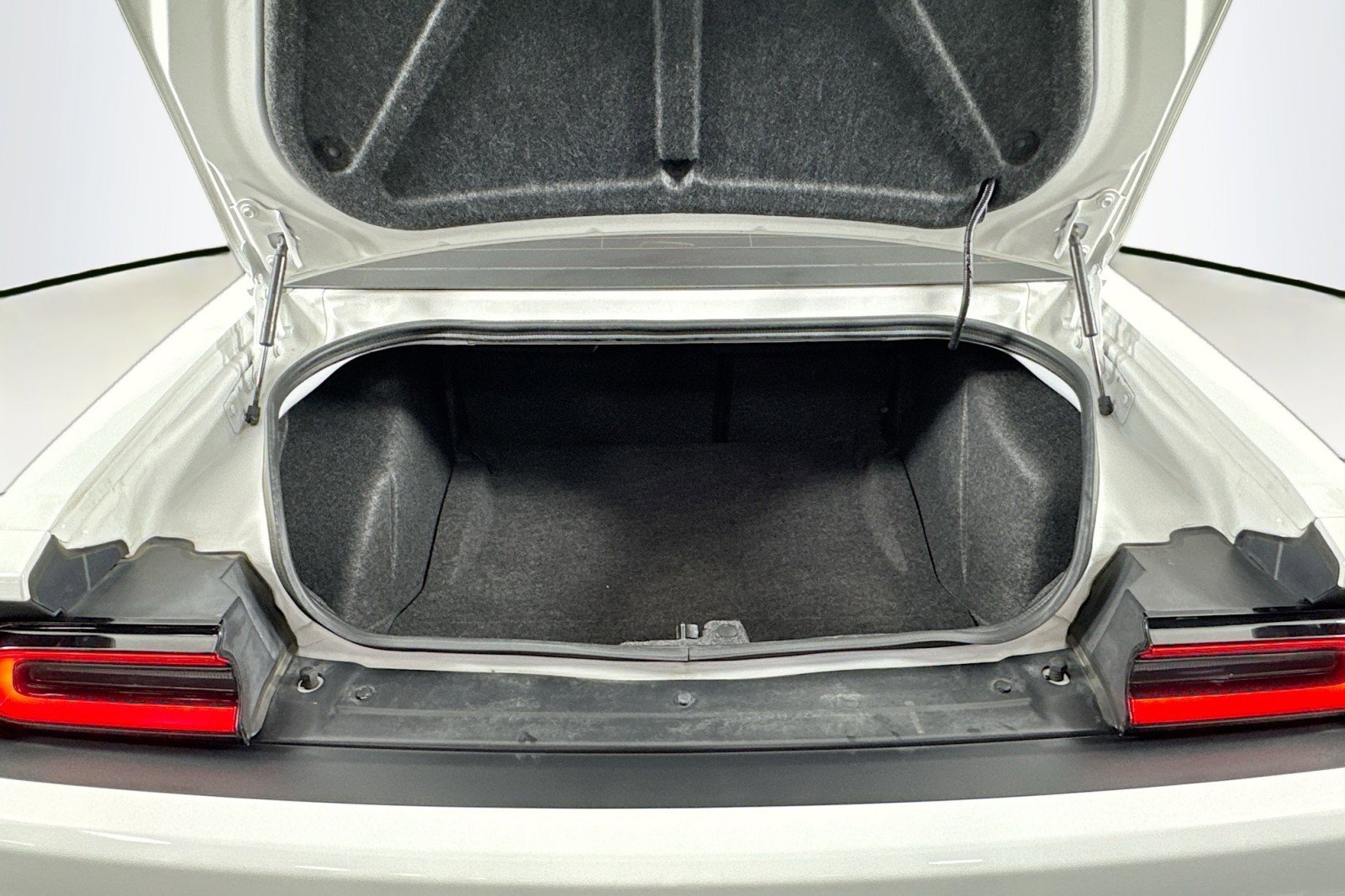 Used 2022 Dodge Challenger GT image 21