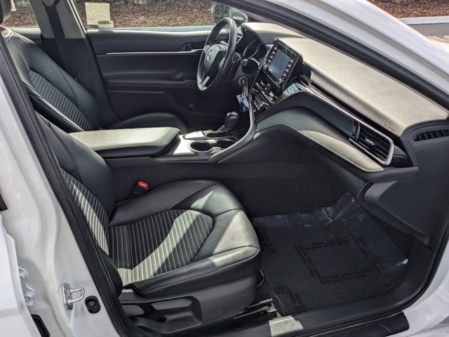 Used 2023 Toyota Camry SE image 5