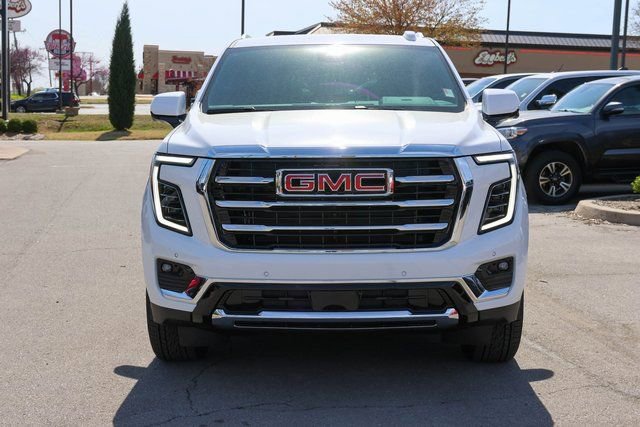New 2026 GMC Yukon Elevation image 2