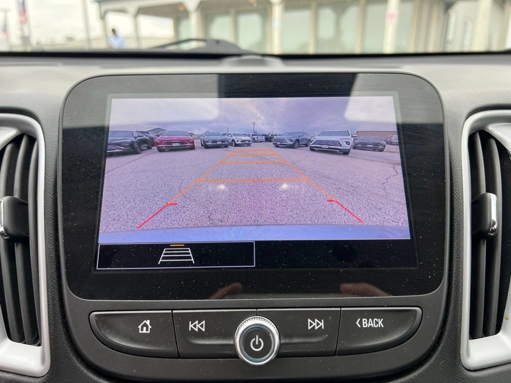 Used 2023 Chevrolet Malibu LT FWD image 24