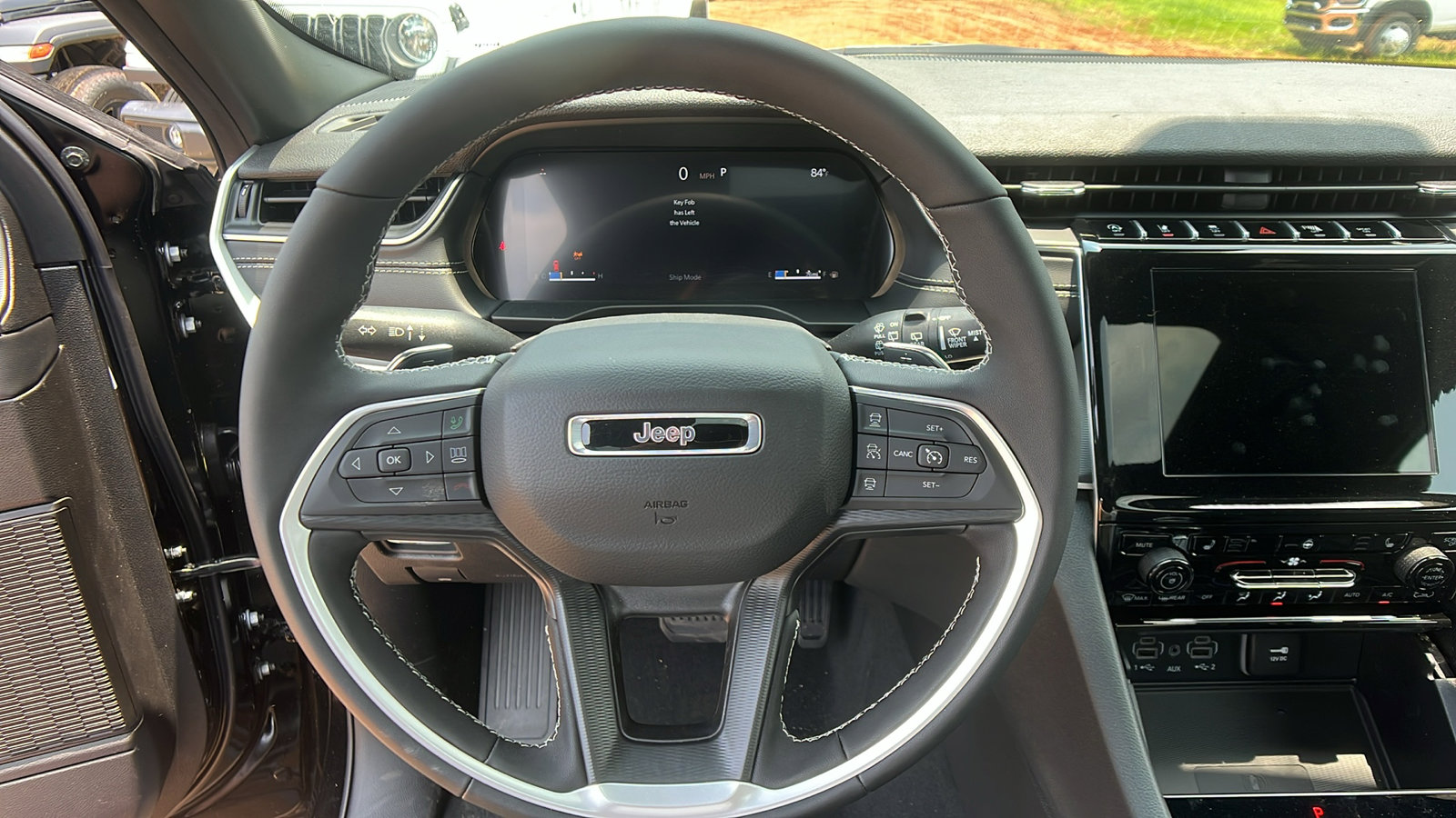 New 2025 Jeep Grand Cherokee 4WD image 24