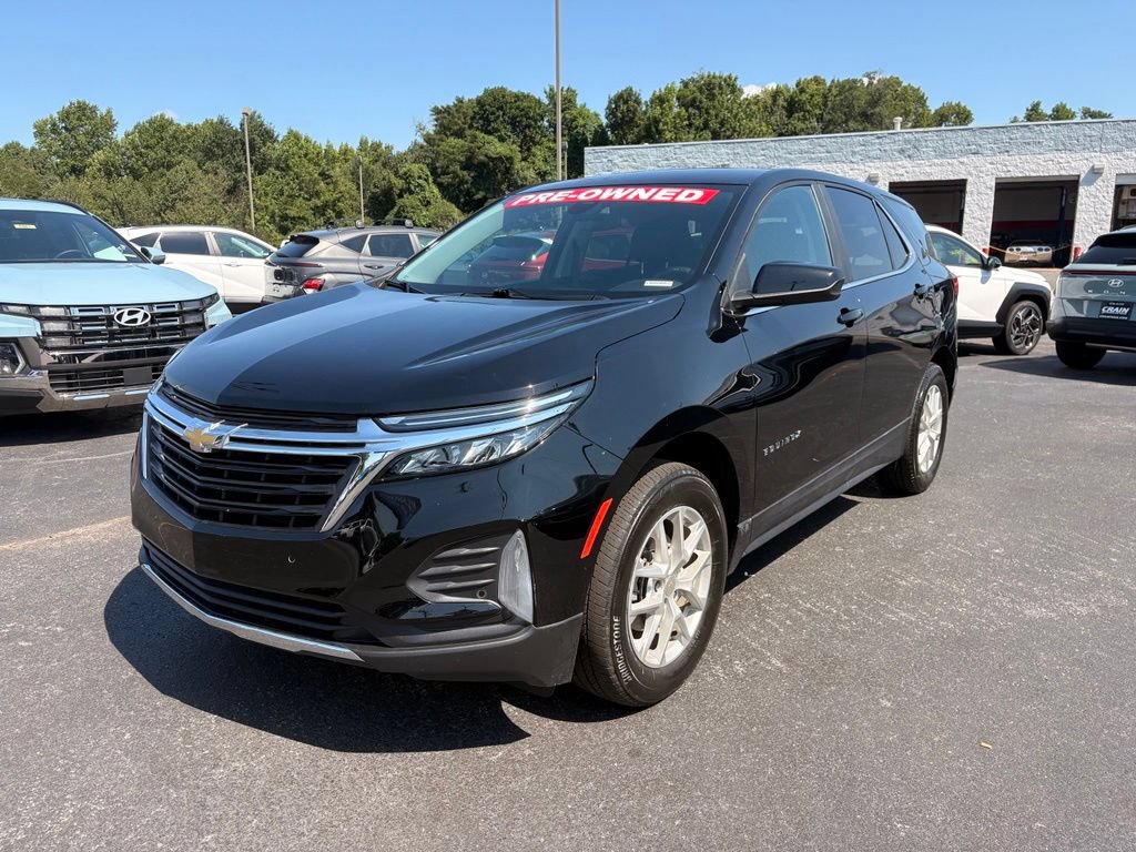 Used 2023 Chevrolet Equinox LT w/ Driver Convenience Package AWD/4WD image 3