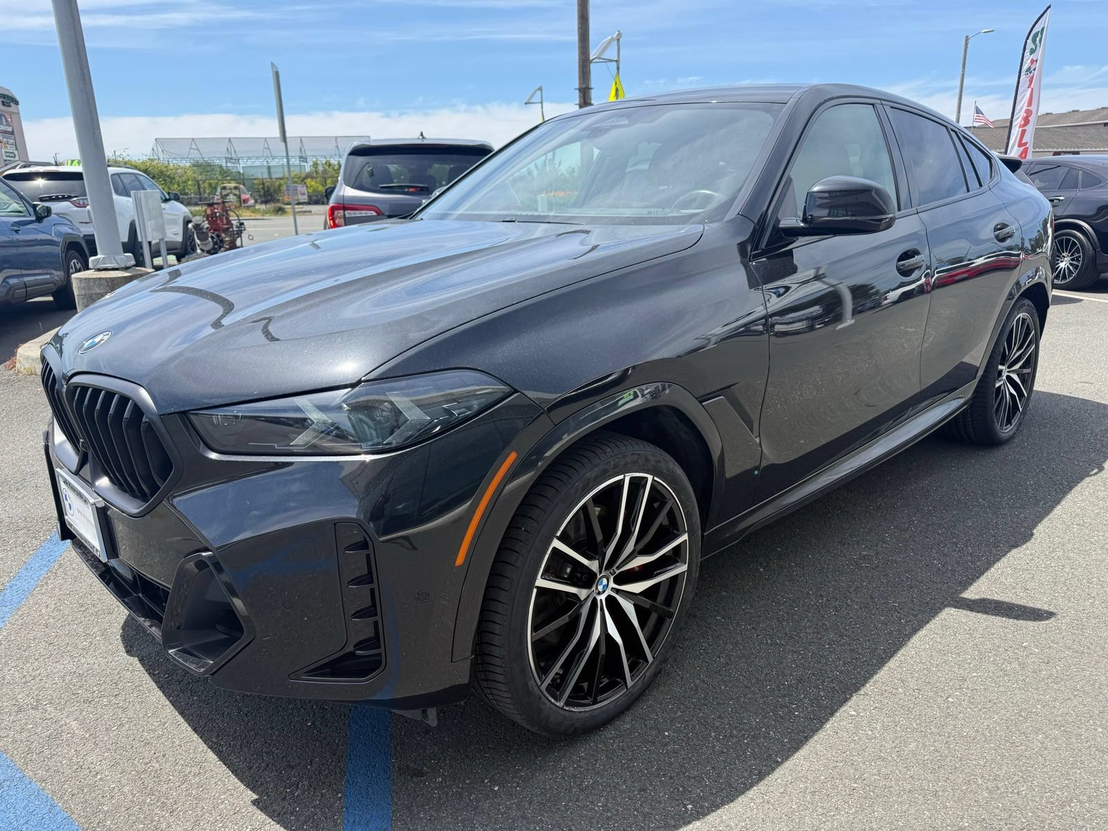 Certified 2024 BMW X6 xDrive40i w/ Premium Package AWD/4WD image 4