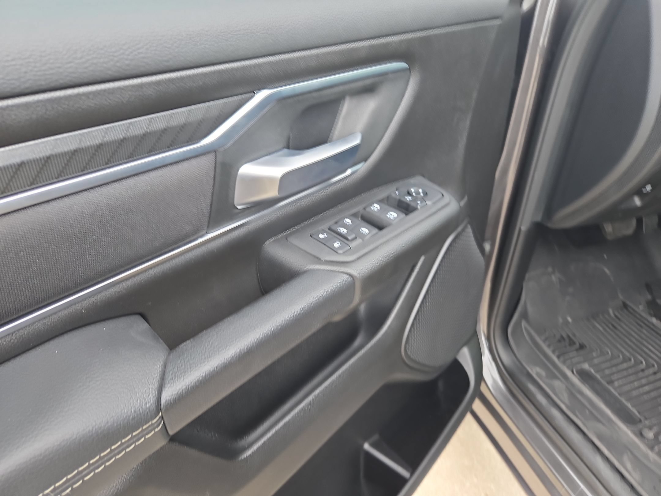 Used 2026 RAM 1500 Lone Star AWD/4WD image 12