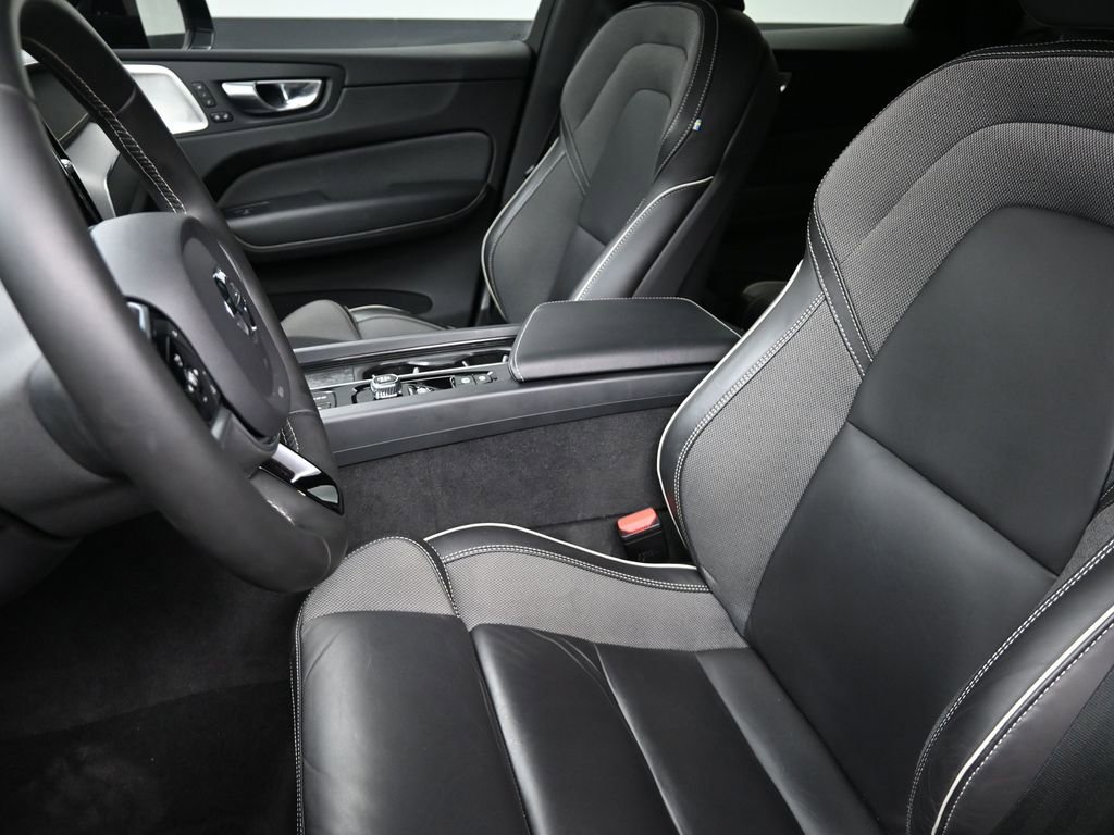 Used 2021 Volvo XC60 T8 R-Design w/ Advanced Package image 16