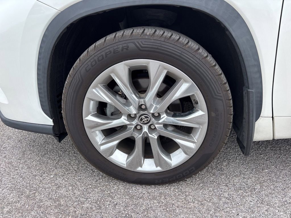 Used 2020 Toyota Highlander Limited AWD/4WD image 7