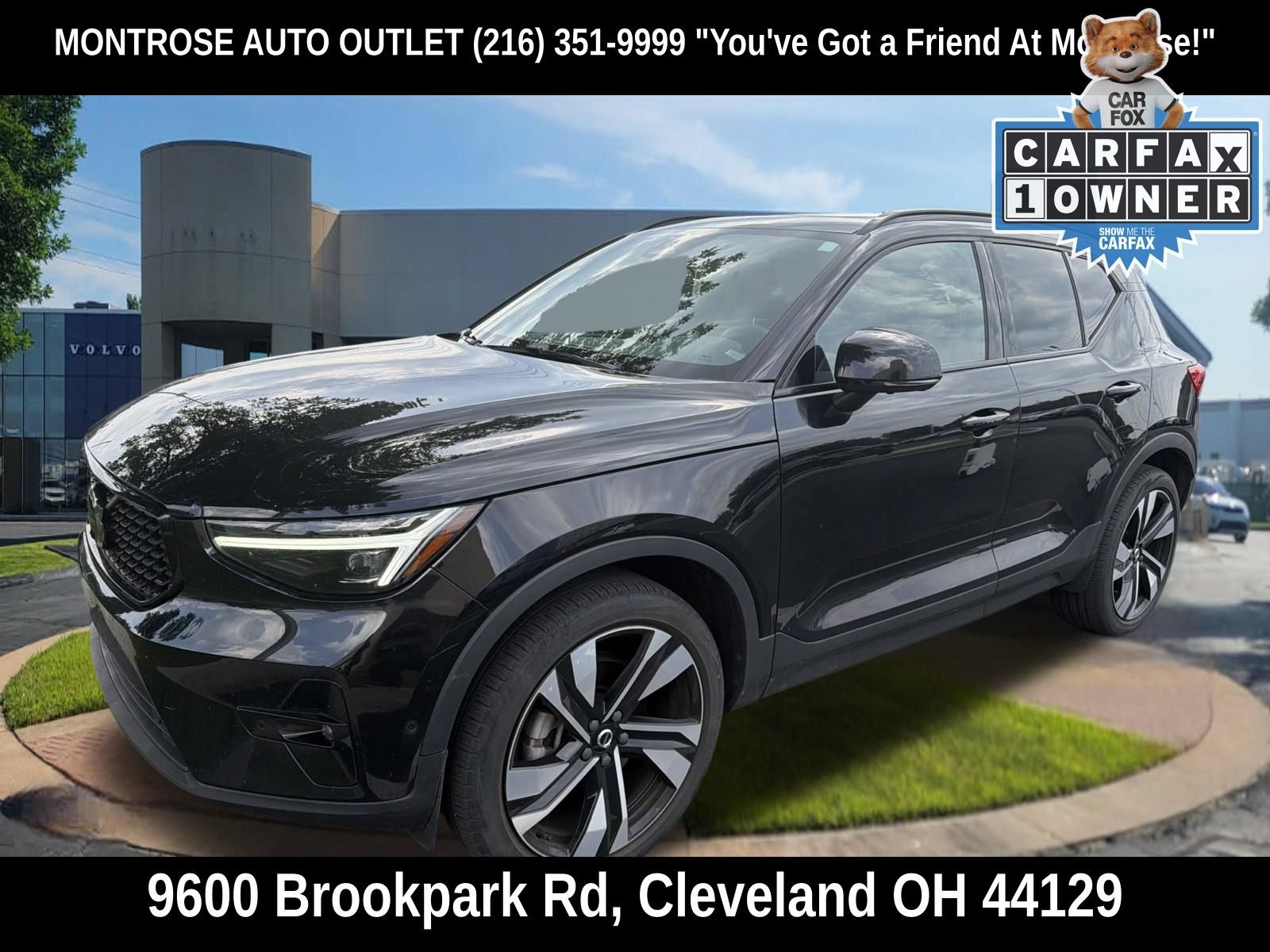 Used 2023 Volvo XC40 B5 Ultimate w/ Protection Package Premier AWD/4WD image 2