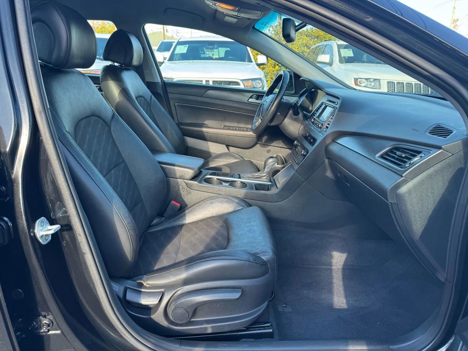 Used 2015 Hyundai Sonata Sport w/ Option Group 03 FWD image 13