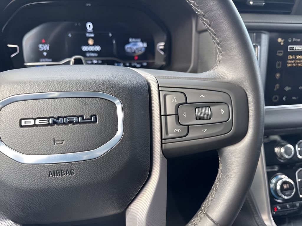 Used 2024 GMC Yukon Denali w/ Denali Reserve Package AWD/4WD image 19