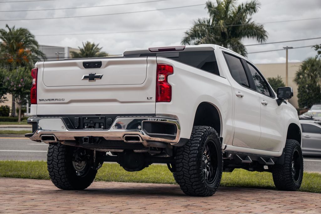 Used 2025 Chevrolet Silverado 1500 LT AWD/4WD image 5