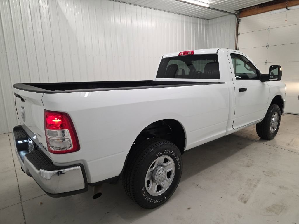 Used 2024 RAM 2500 Tradesman w/ Chrome Appearance Group AWD/4WD image 6