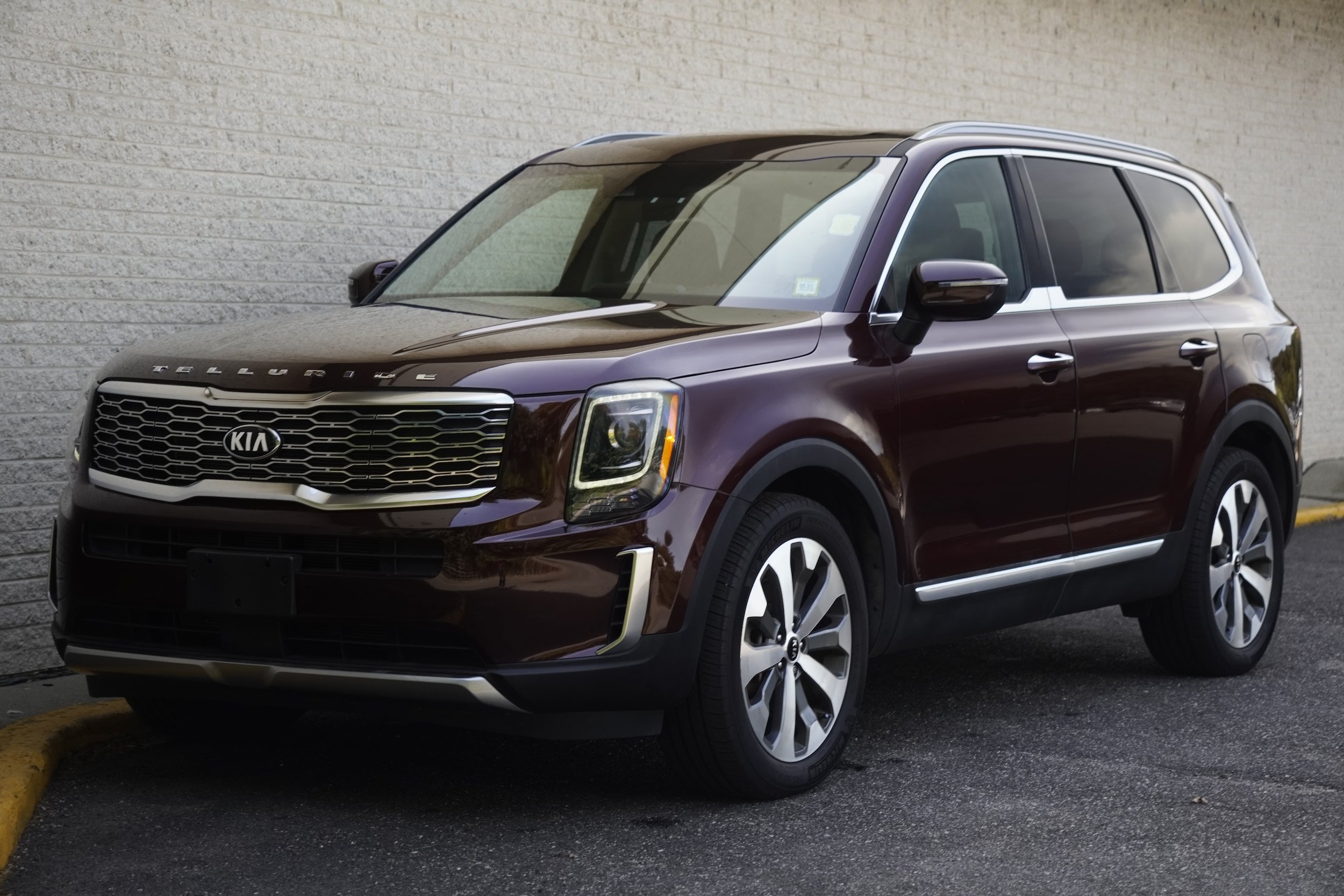 Used 2020 Kia Telluride S AWD/4WD image 2