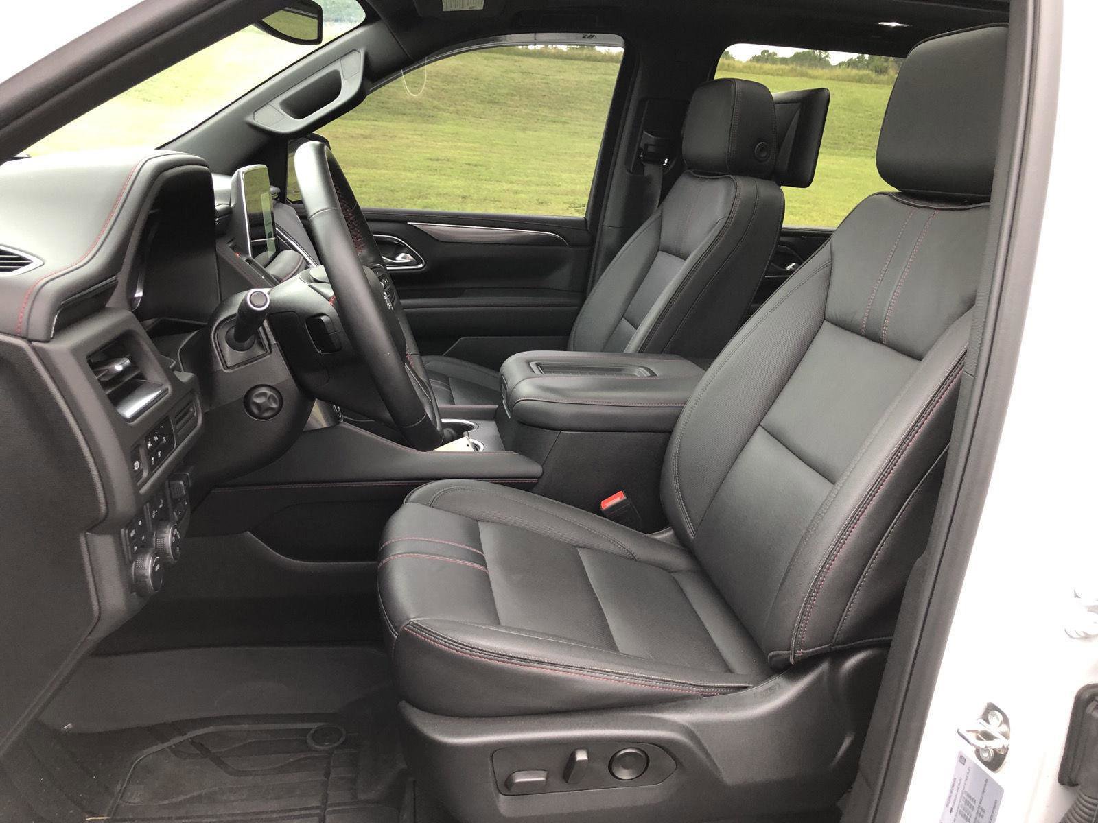 Certified 2024 Chevrolet Suburban RST w/ Sport Performance Package image 17