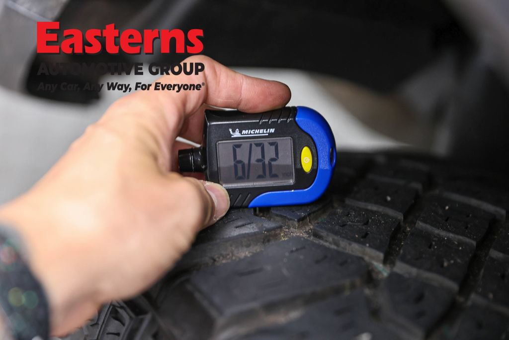 Used 2024 Jeep Wrangler Unlimited Sahara w/ Dual Top Group AWD/4WD image 29
