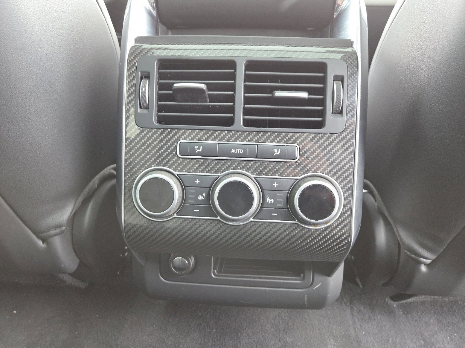 Used 2017 Land Rover Range Rover Sport SVR image 22