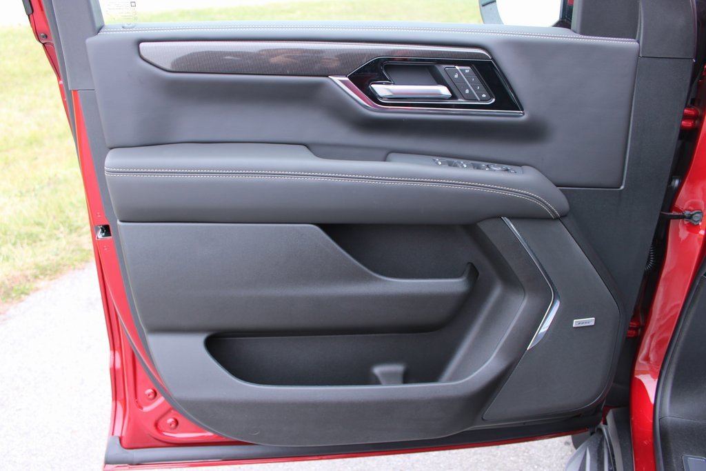 New 2026 GMC Yukon Elevation w/ LPO, Get Active Package image 13