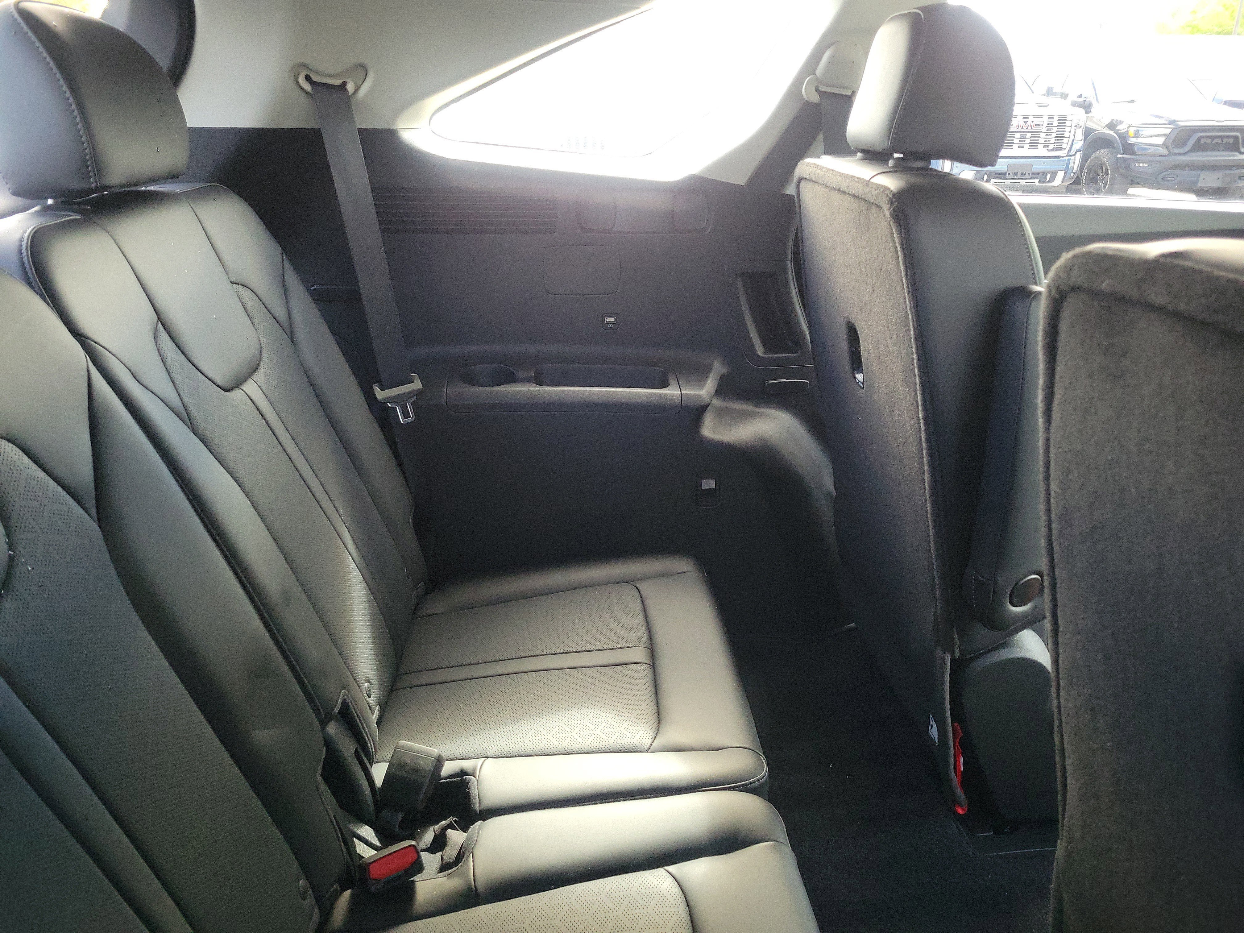 Used 2023 Kia Sorento SX image 10