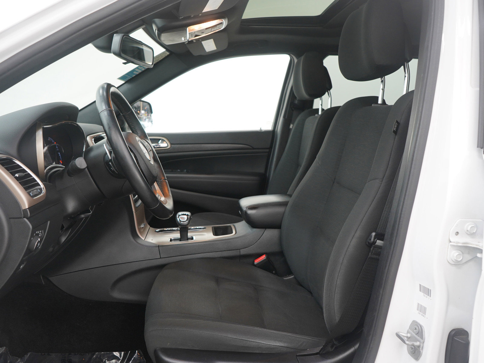 Used 2015 Jeep Grand Cherokee Laredo w/ Quick Order Package 23E image 21