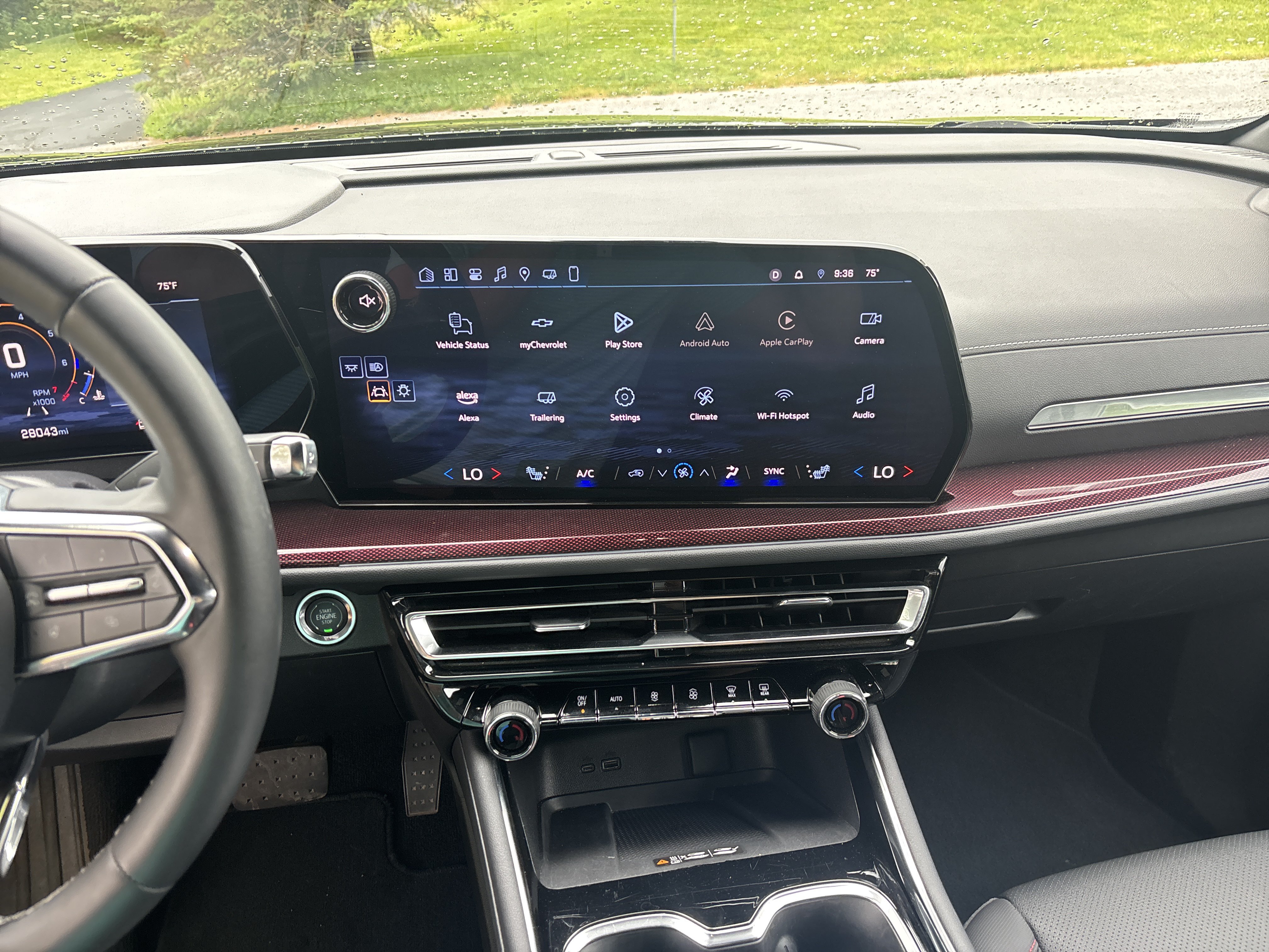 Used 2025 Chevrolet Traverse Z71 AWD/4WD image 24
