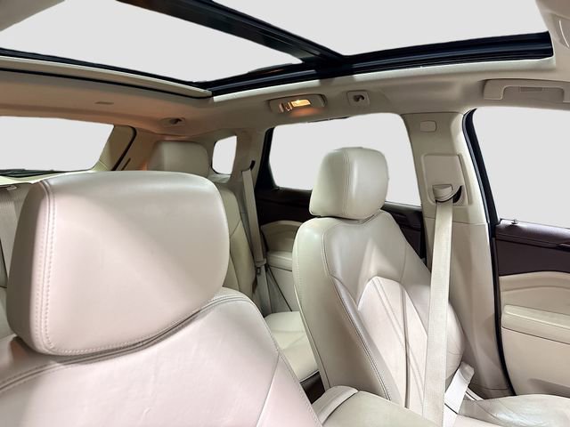 Used 2015 Cadillac SRX Luxury image 32