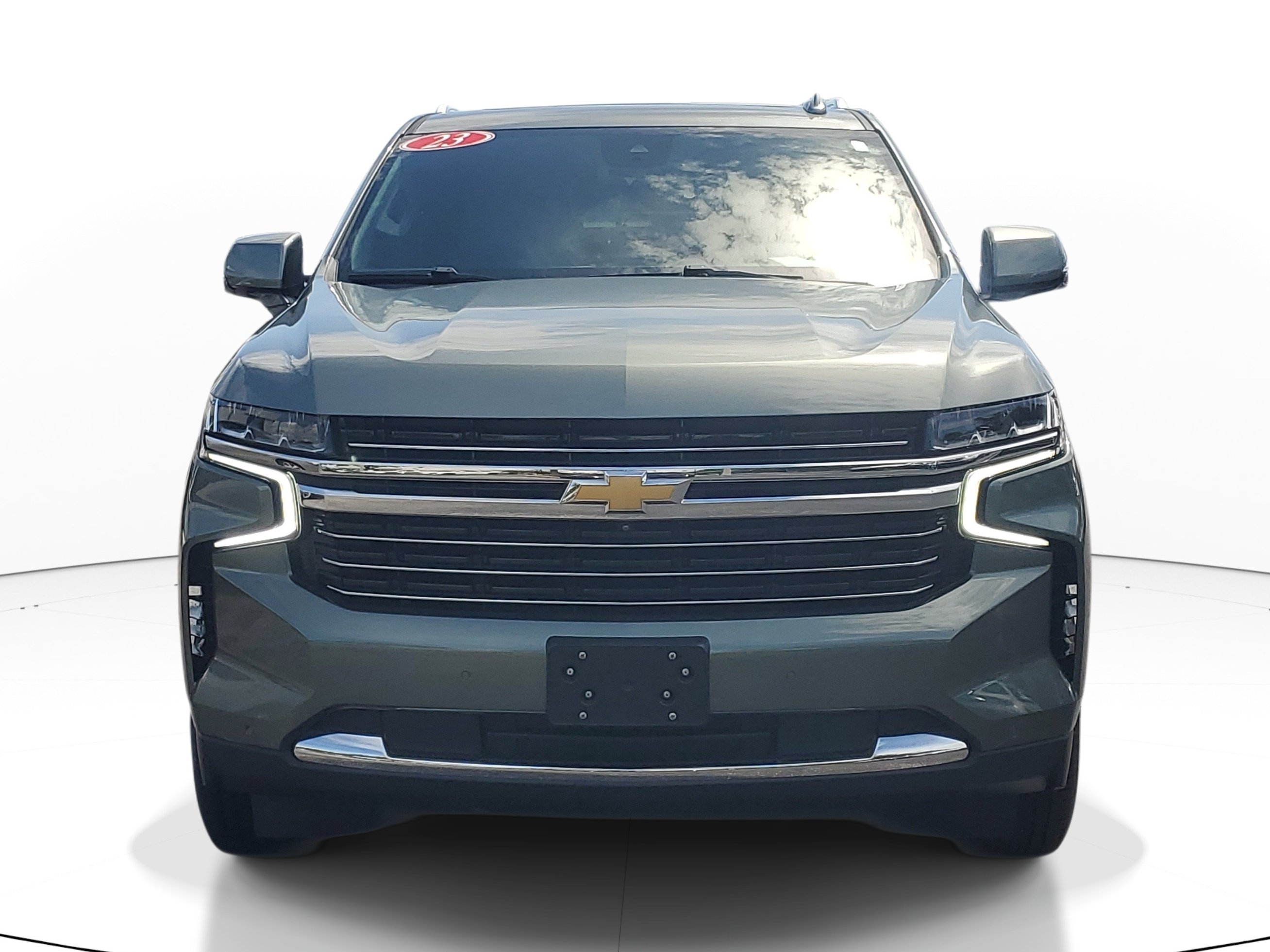 Used 2023 Chevrolet Suburban LT w/ LT Signature Plus Package AWD/4WD image 2