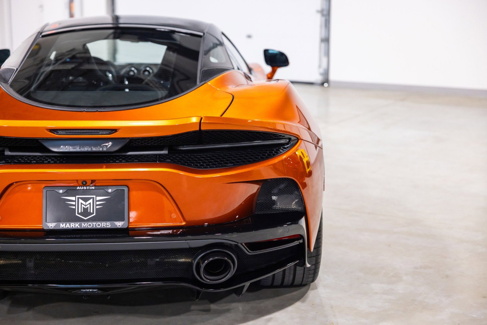 Used 2023 McLaren GT RWD image 13