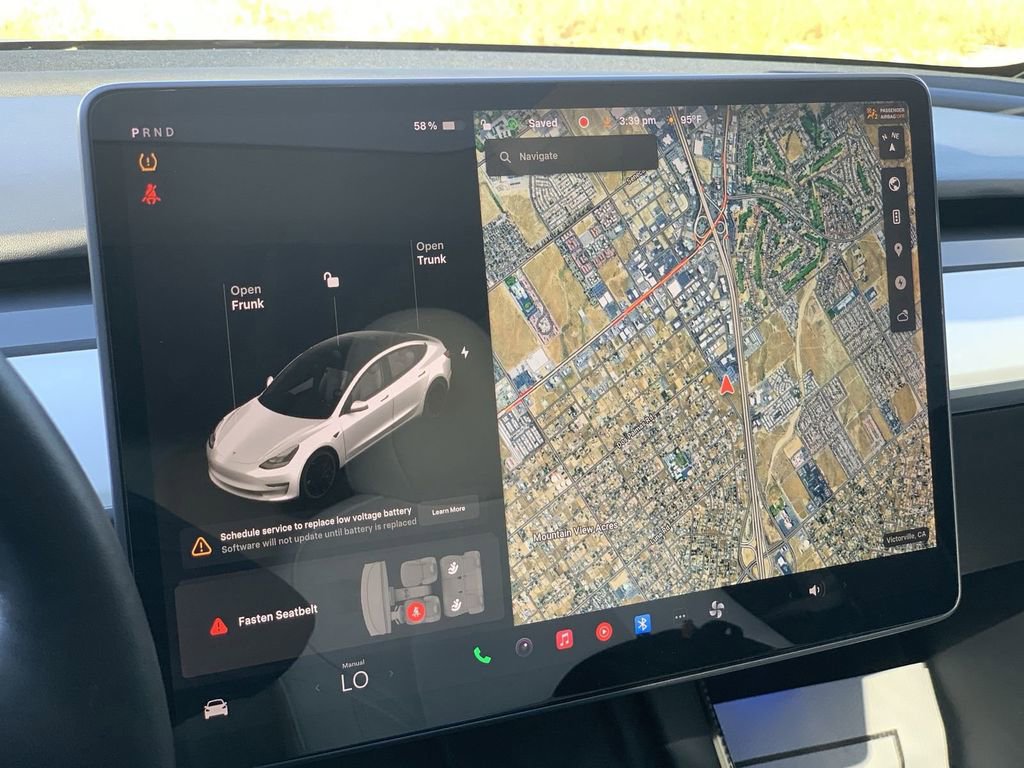 Used 2022 Tesla Model 3 Performance image 11