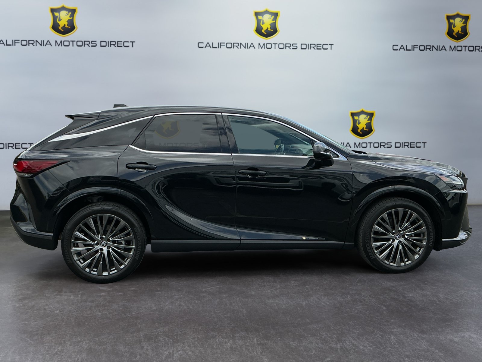 Used 2024 Lexus RX 350 w/ Convenience Package AWD/4WD image 4