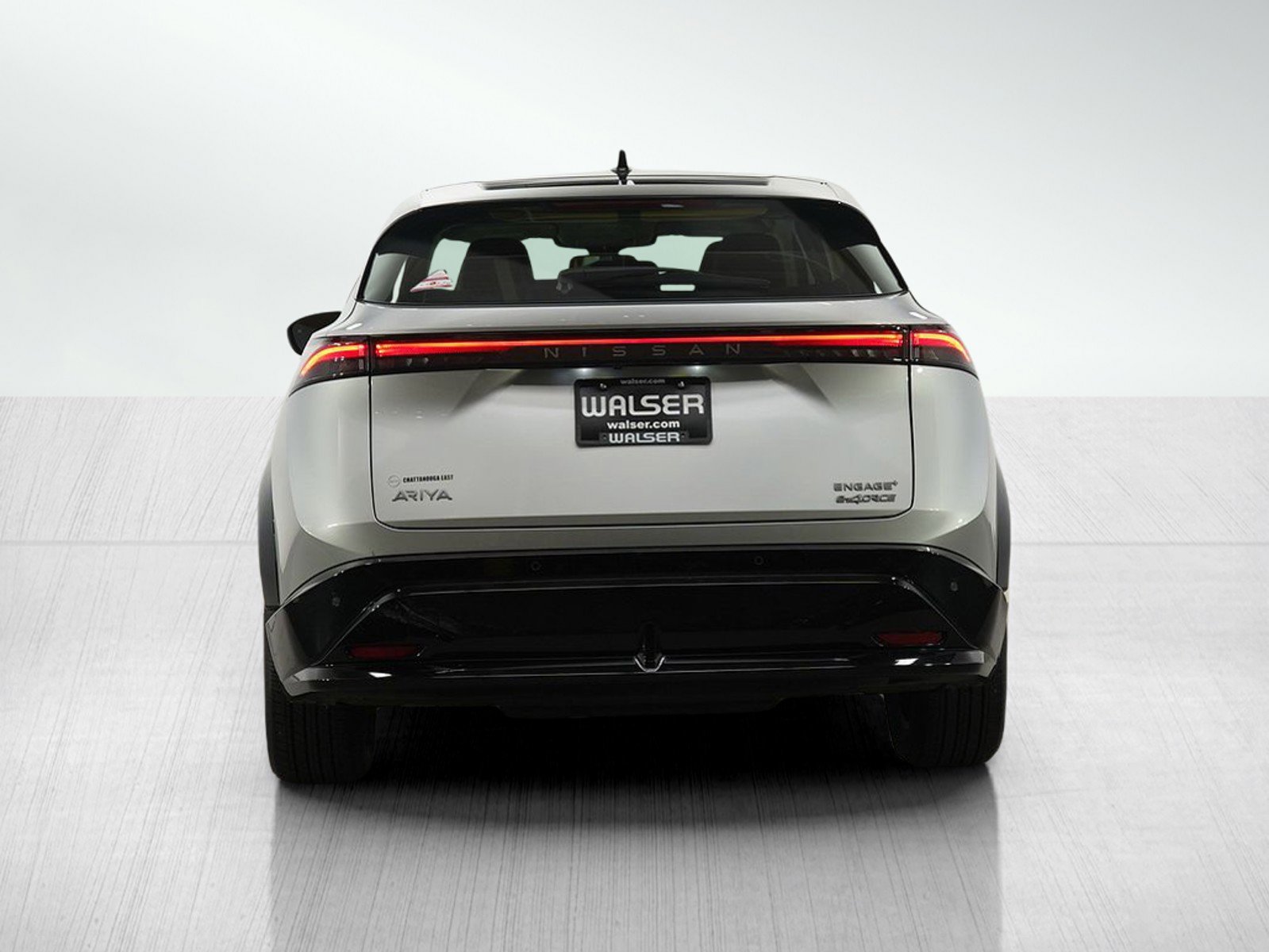 Used 2023 Nissan Ariya AWD image 4