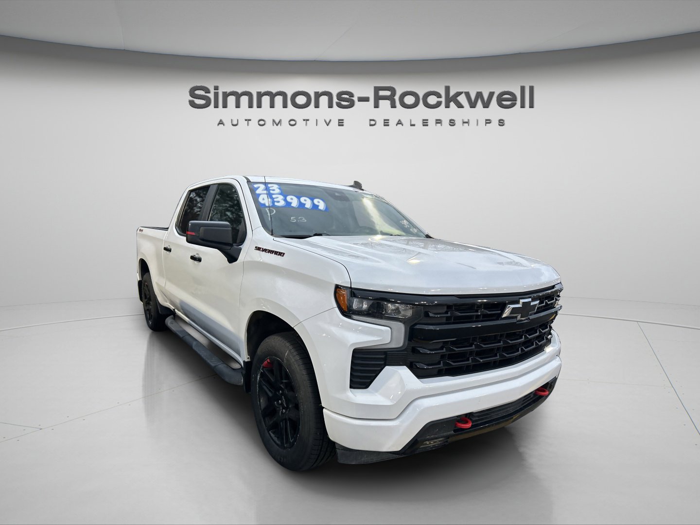 Used 2023 Chevrolet Silverado 1500 RST image 2