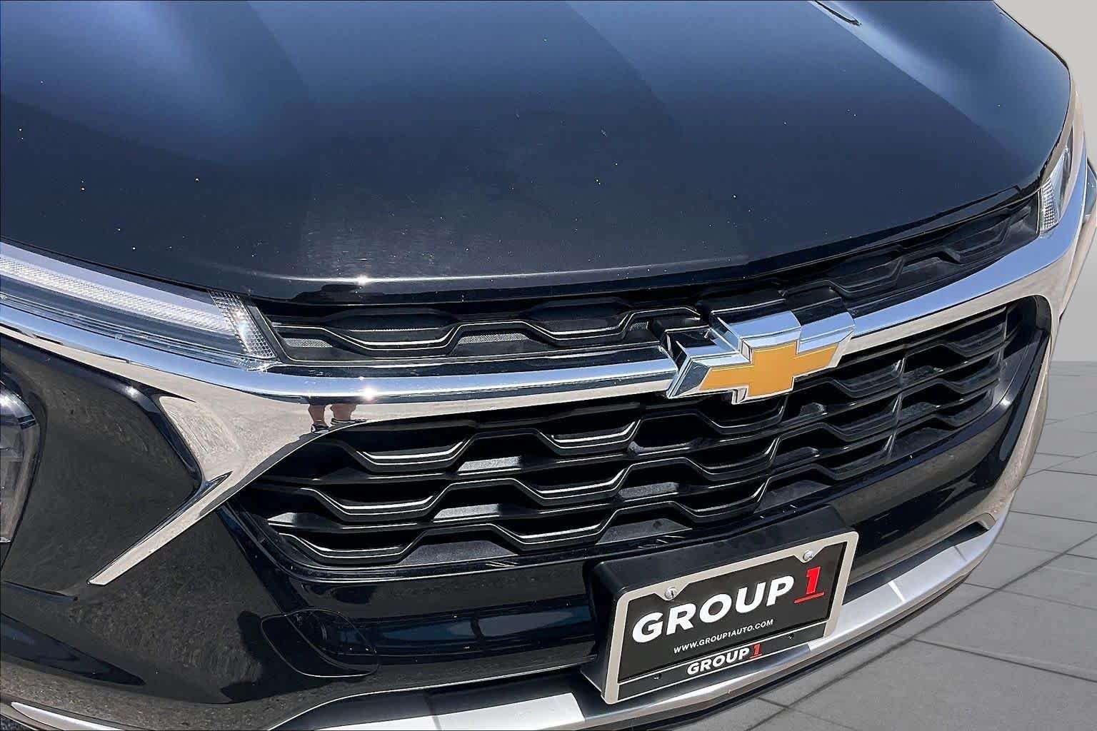 Used 2024 Chevrolet Trax LT w/ LT Convenience Package FWD image 31