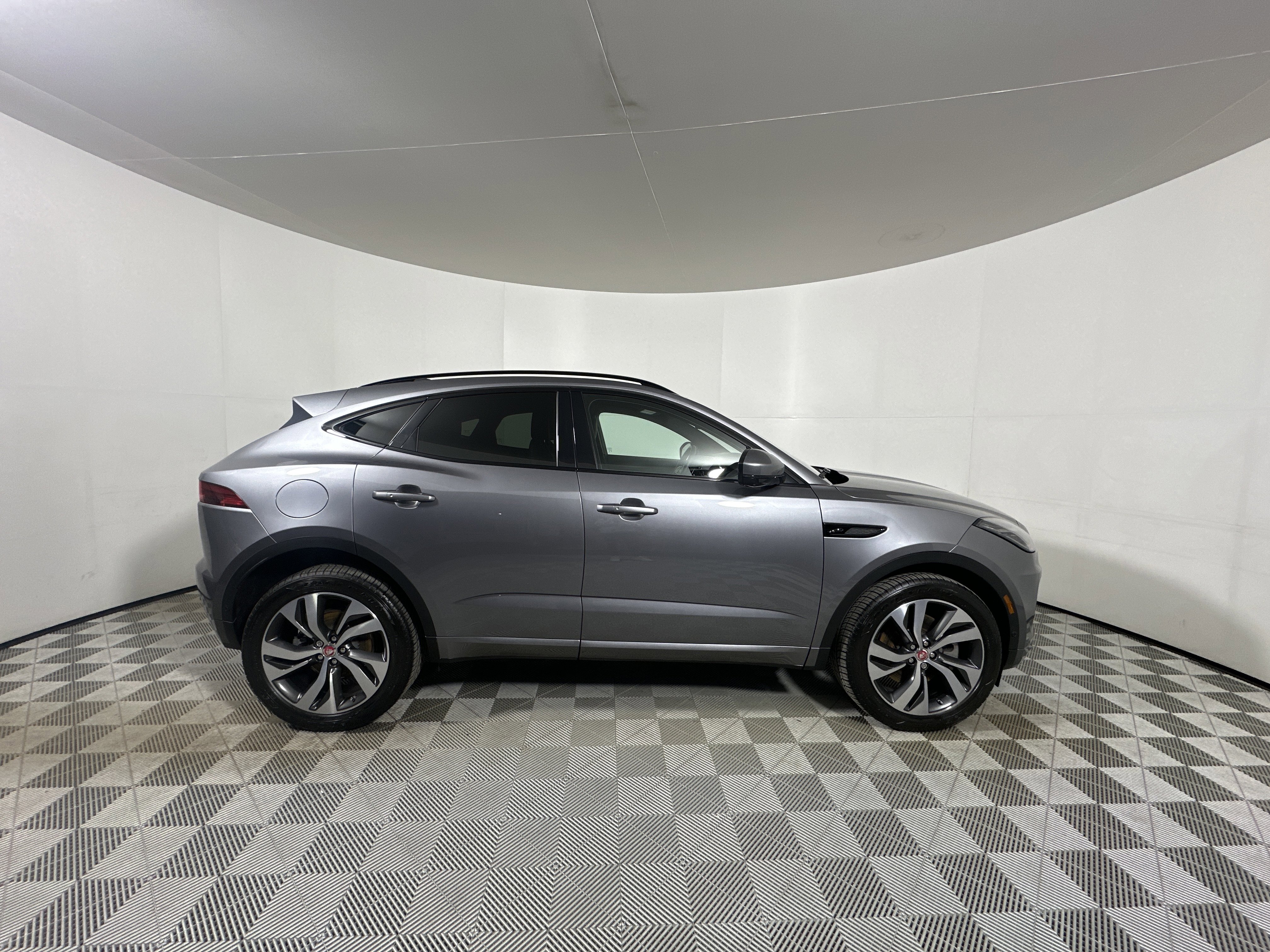 Used 2021 Jaguar E-PACE 300 Sport image 8
