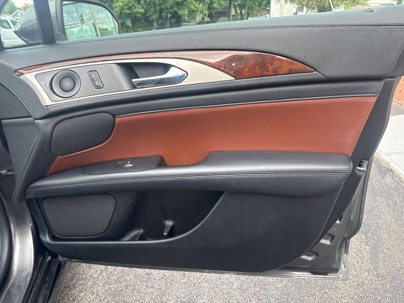 Used 2019 Lincoln MKZ Reserve AWD/4WD image 15