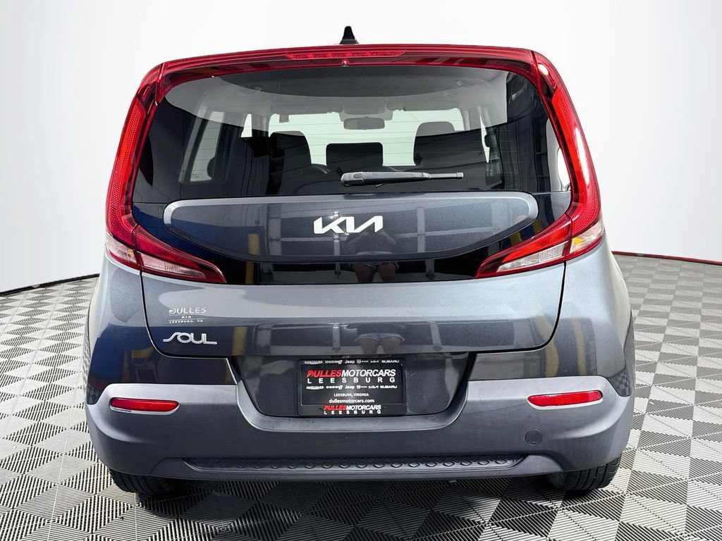 Used 2022 Kia Soul LX FWD image 6