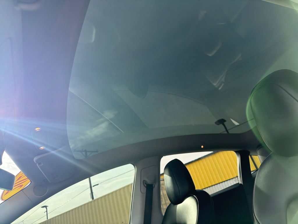 Used 2021 Tesla Model Y Performance AWD/4WD image 19