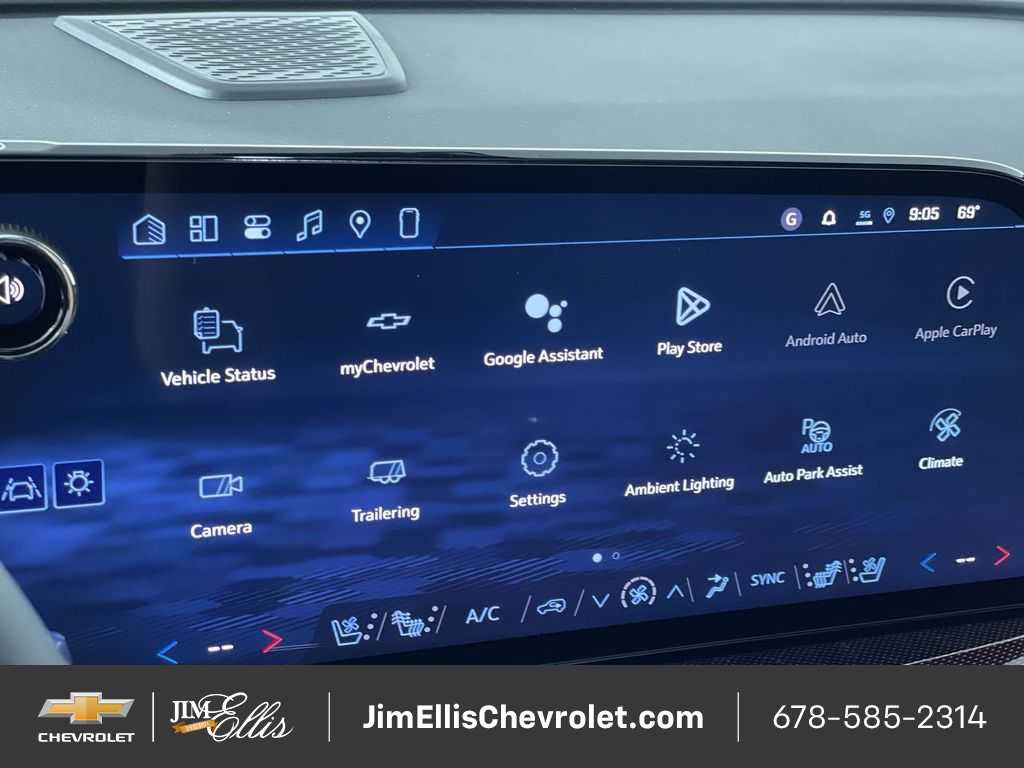 New 2026 Chevrolet Traverse RS w/ LPO, Floor Liner Package image 16