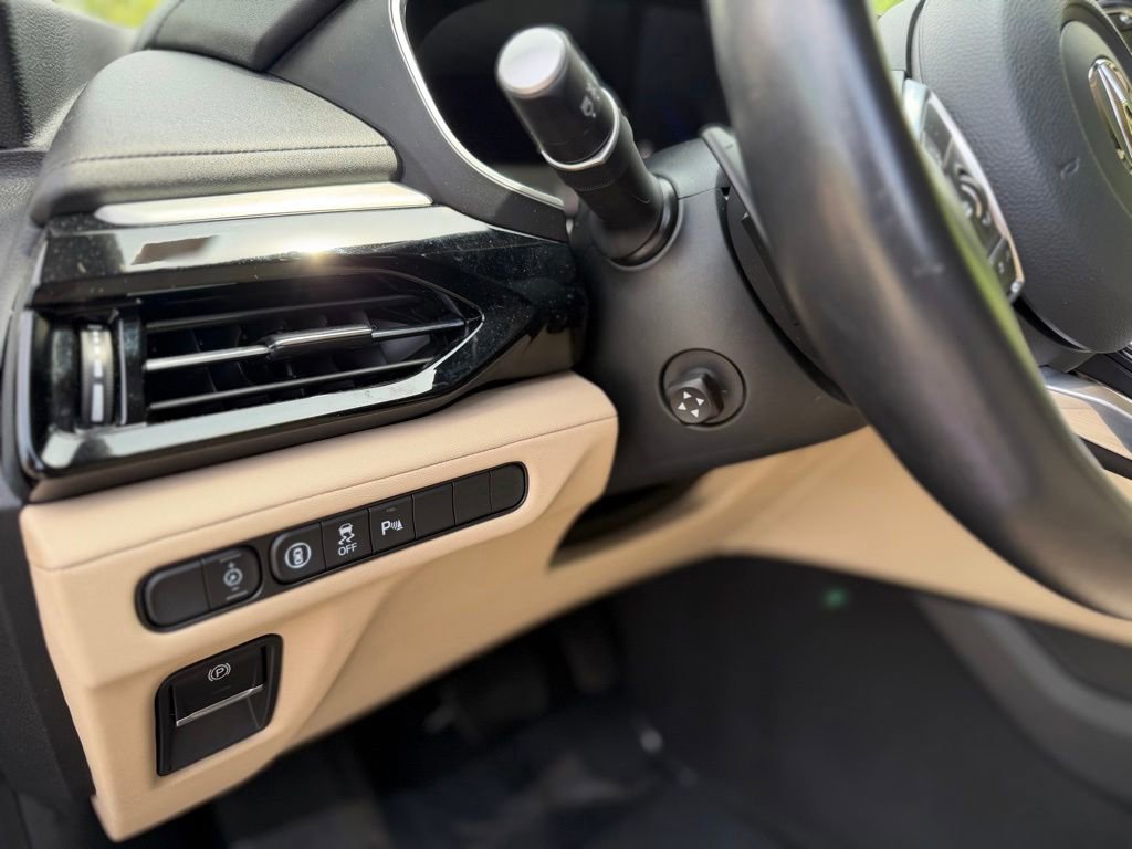 Used 2023 Acura MDX SH-AWD w/ Technology Package image 19