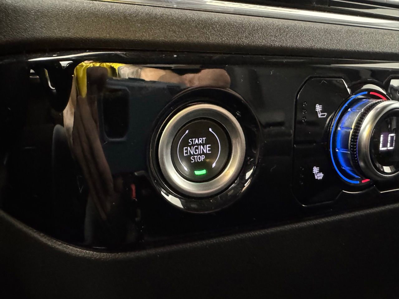 Used 2024 GMC Sierra 1500 Elevation image 28