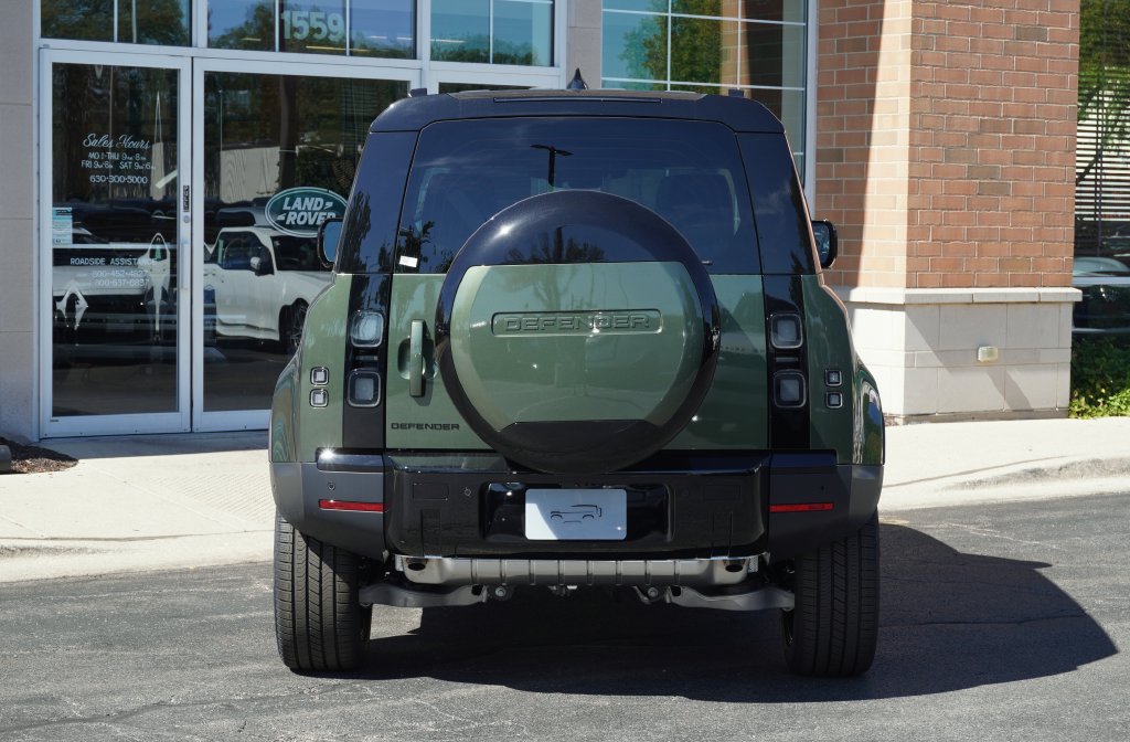New 2026 Land Rover Defender 110 S AWD/4WD image 5