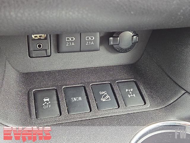 Used 2017 Toyota Highlander XLE image 11