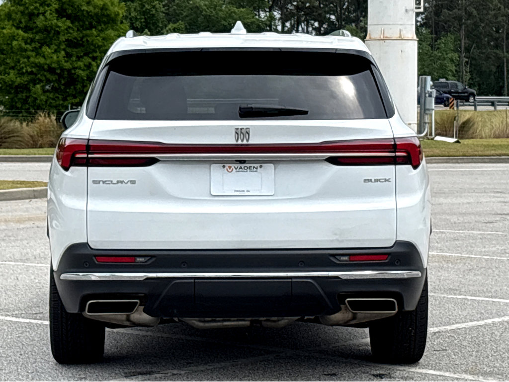 Used 2025 Buick Enclave Preferred FWD image 18