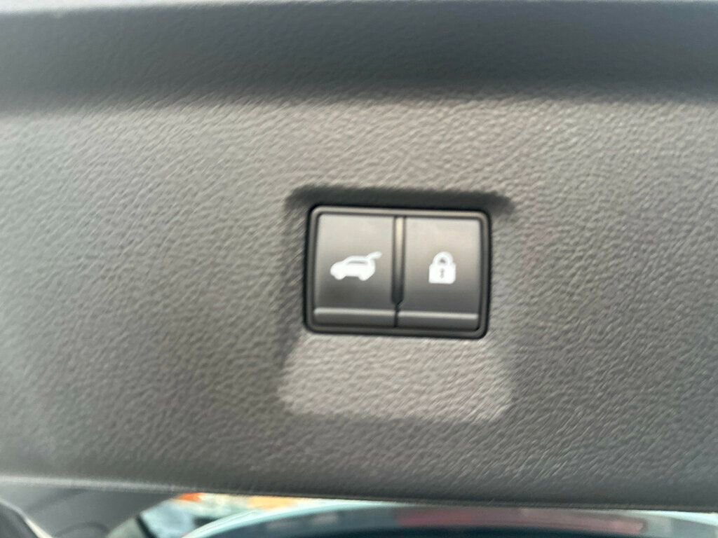 Used 2023 INFINITI QX60 Luxe w/ Cargo Package image 44