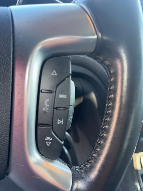 Used 2015 Chevrolet Traverse LT image 16