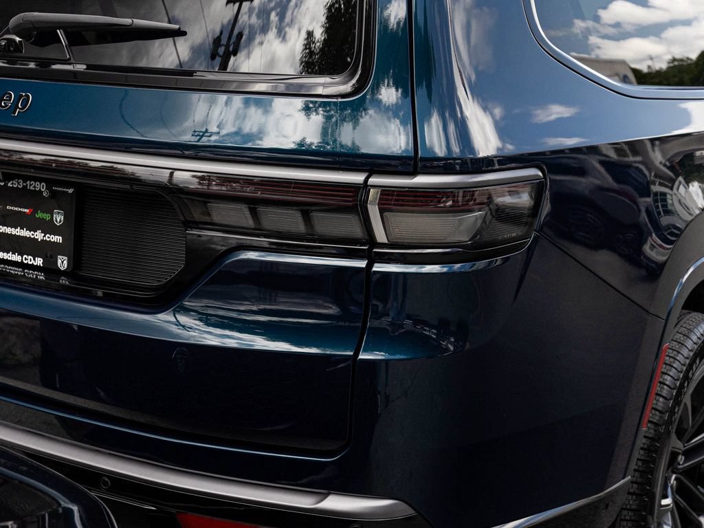 New 2026 Jeep Grand Wagoneer L Summit AWD/4WD image 37